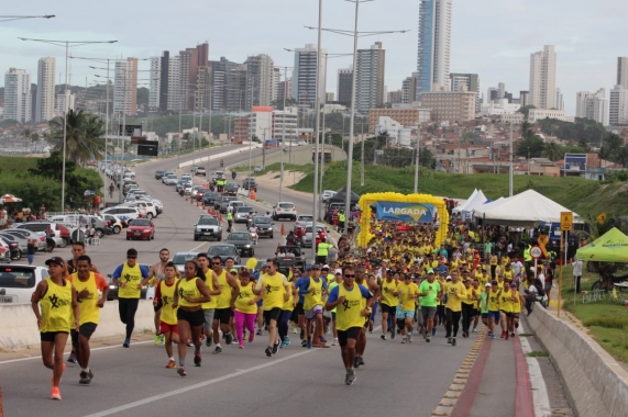 1ª corrida do Maio Amarelo atrai participação de natalenses 