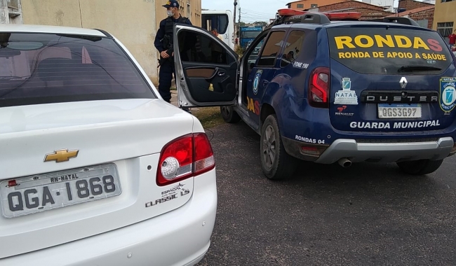 Guarda Municipal recupera em Felipe Camarão veículo roubado no Pitimbu