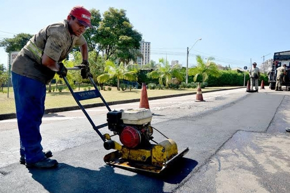 Operação tapa buracos: Quintas recebe aplicação de asfalto nesta segunda-feira
