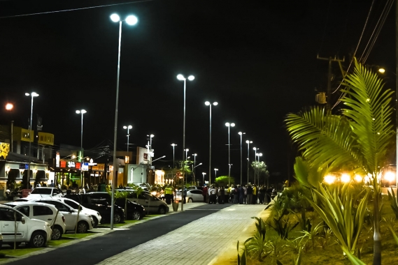 Prefeitura do Natal inaugura iluminação de LED da Avenida Praia de Ponta  Negra