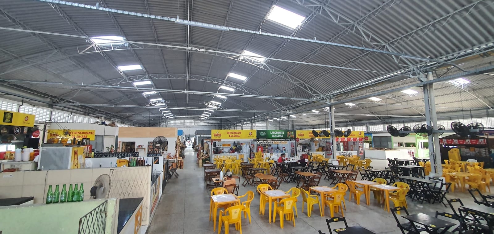 Após reforma, Mercado da Seis vira atrativo para compras de artesanato e  culinária regional