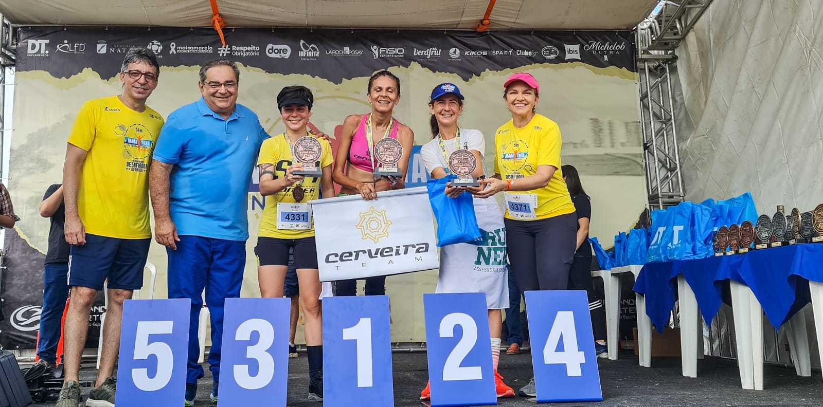 Prefeito Álvaro Dias prestigia atletas da Maratona Internacional da Cidade do Natal
