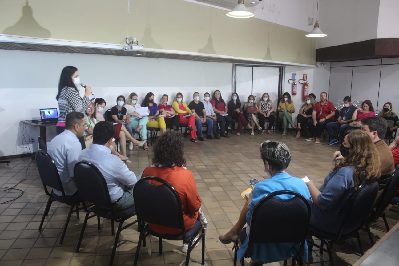 Equipe da SME-Natal participa de palestra sobre “Liderança e Competências Comportamentais”