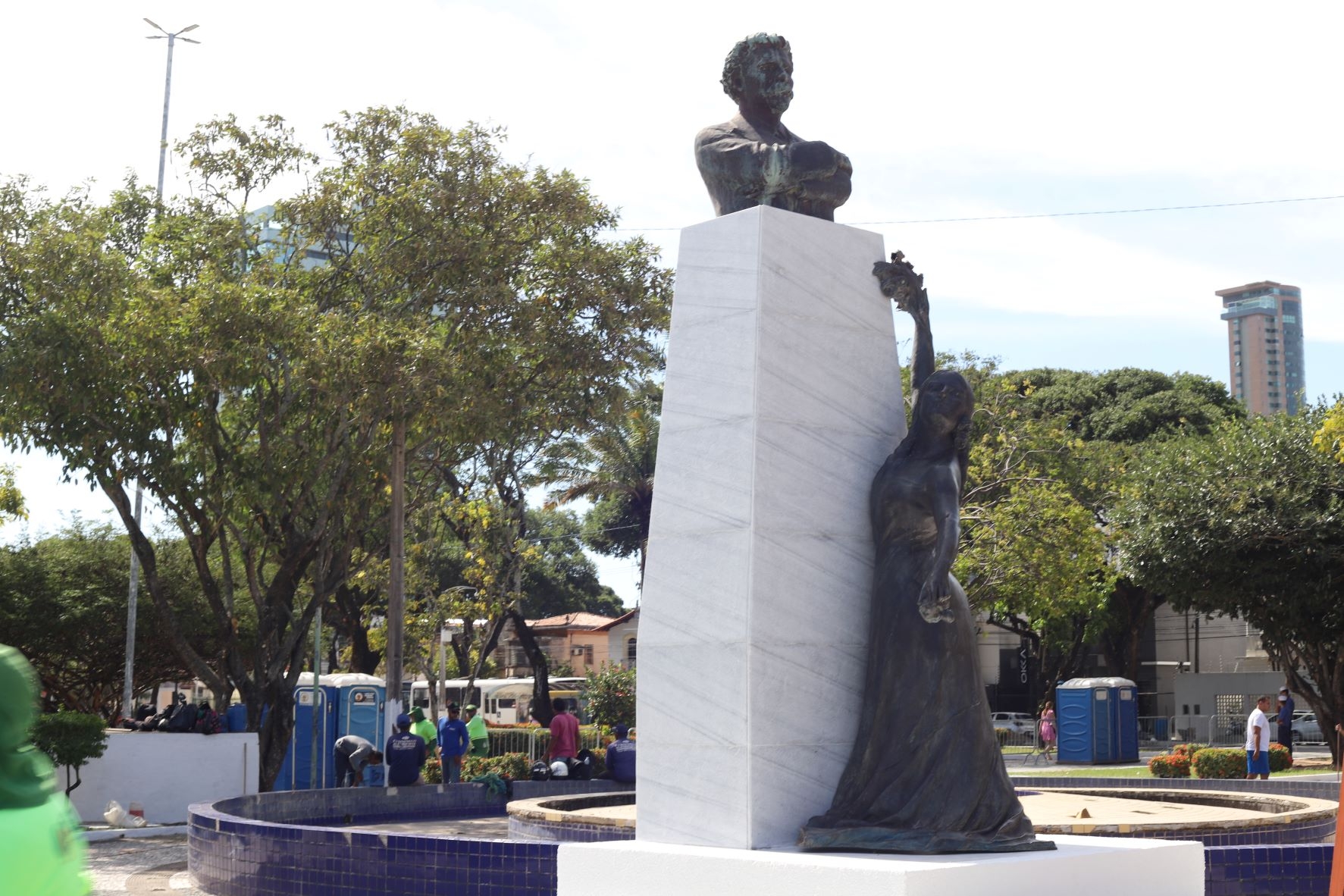 Prefeitura do Natal conclui restauração da estátua da Praça Pedro Velho 