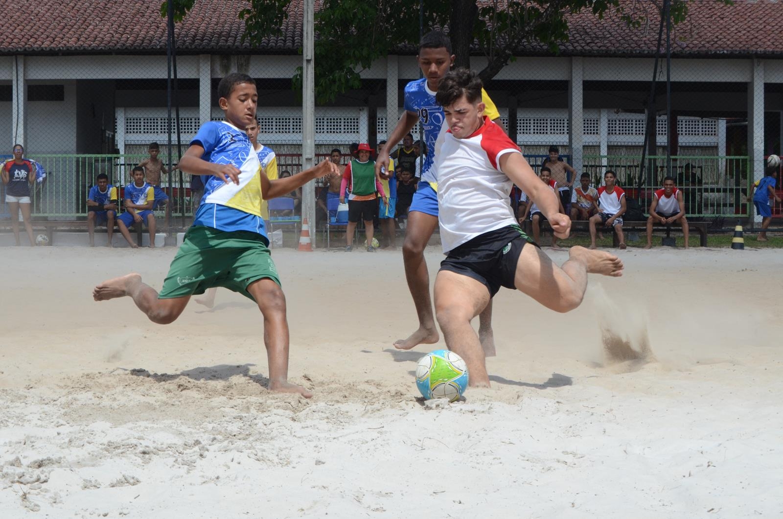 Disputa de futebol de areia teve decisão nos Jogos Escolares 