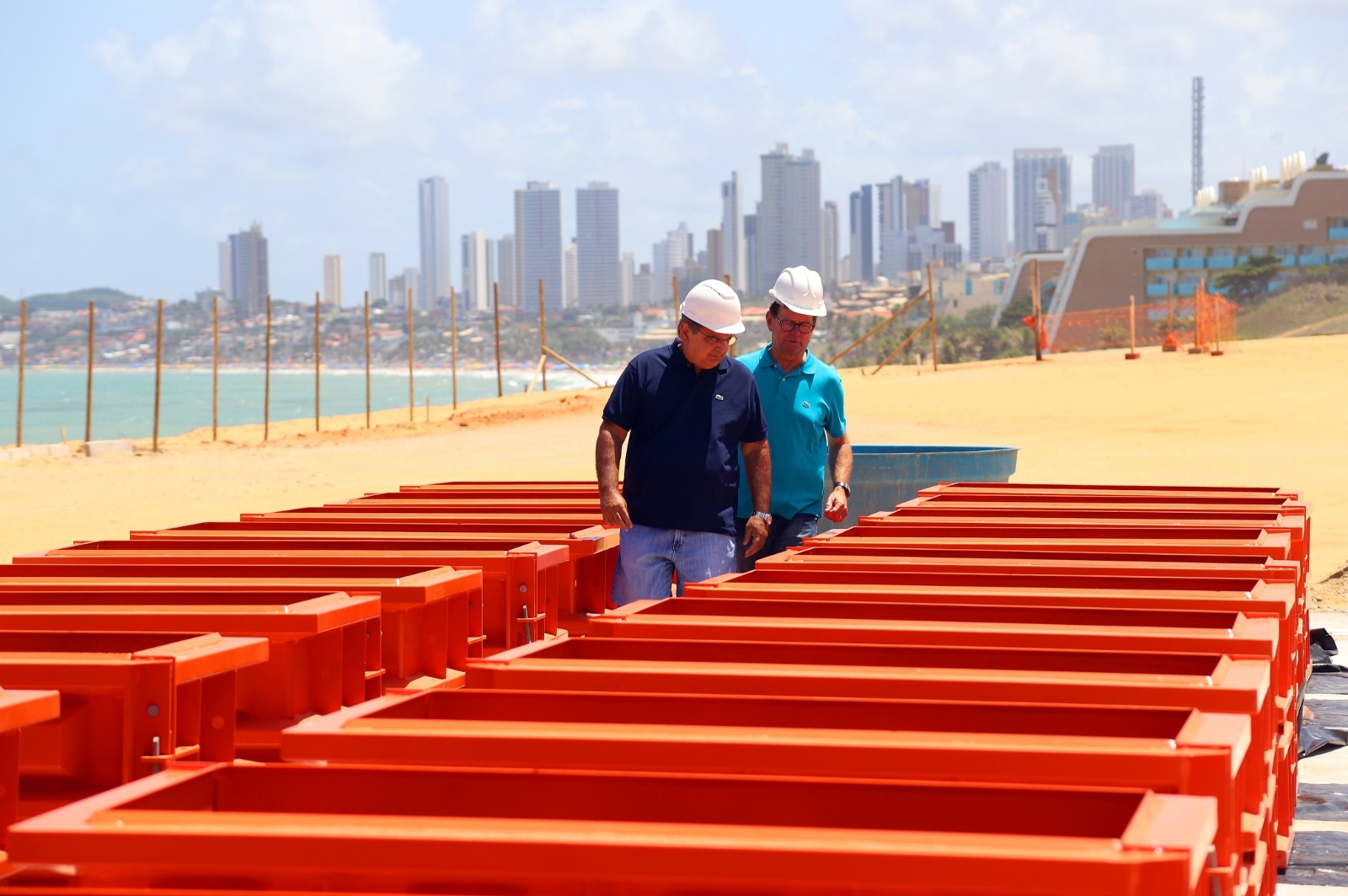 Prefeito vistoria a execução de obras em Natal