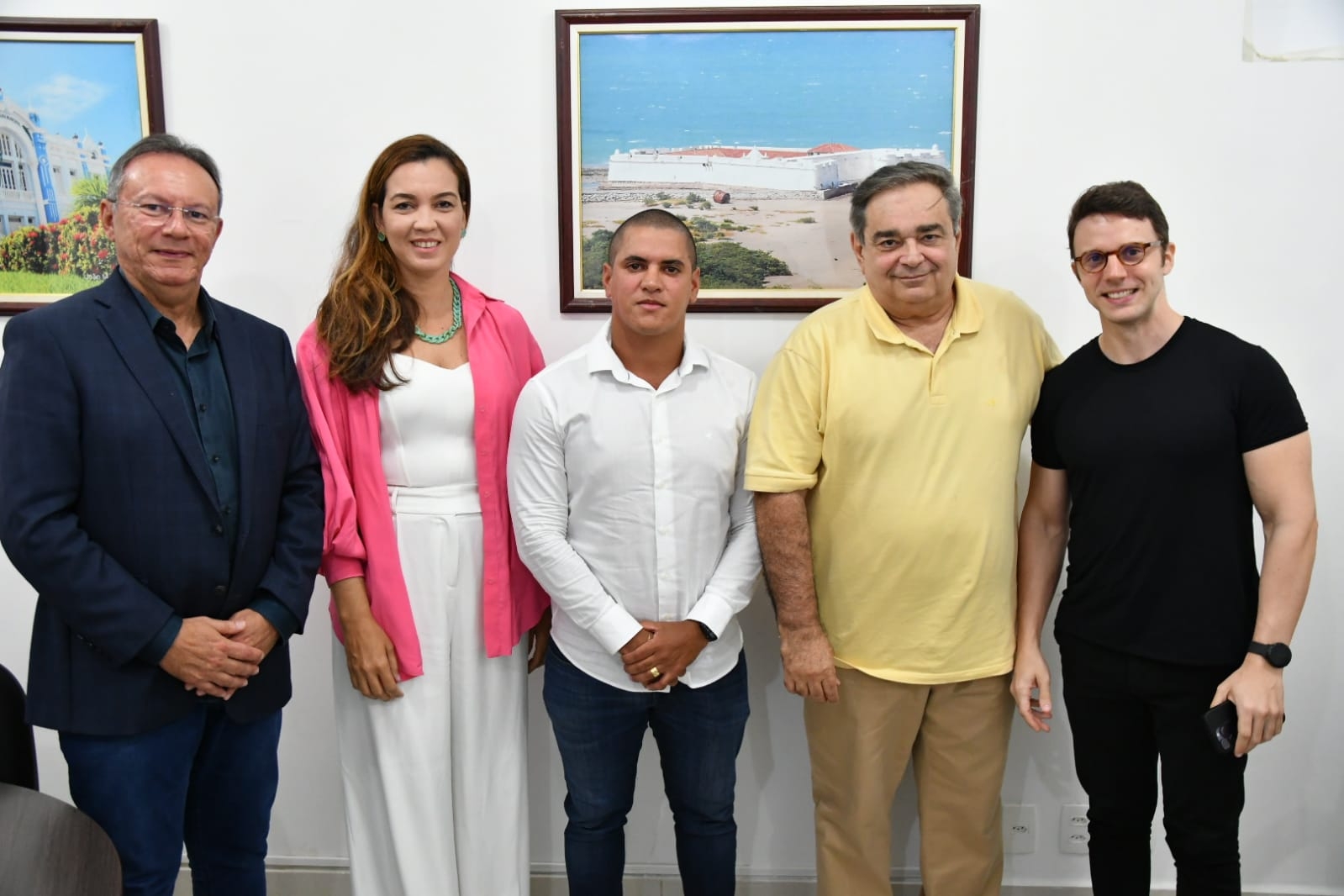 Prefeito firma parceria para revitalizar pintura de prédios da Ribeira e do Centro Histórico