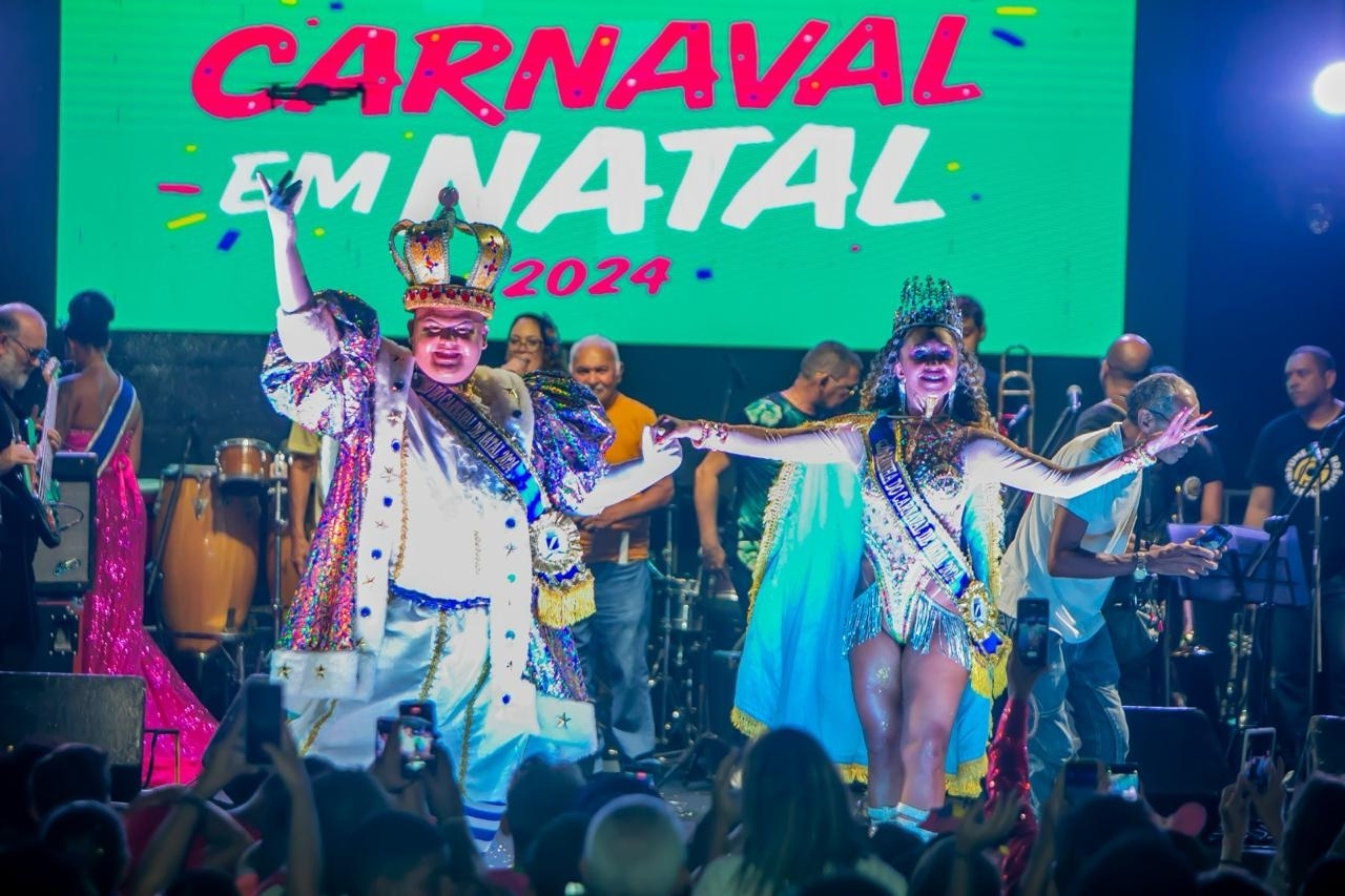 Entrega da chave da cidade ao Reinado de Momo e show de Elba Ramalho marcam abertura do Carnaval