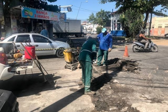 Cidade da Esperança e Felipe Camarão recebem serviços da operação tapa buracos