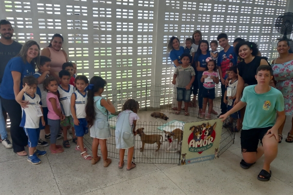 CMEI Professora Maria Abigail Barros promove uma Feira de Adoção de cães